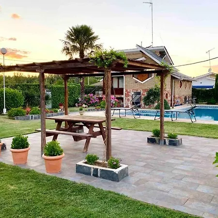 Chalet Con Piscina Privada • La Casita Del Tera * Micereces de Tera
