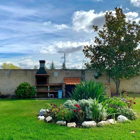 Villa Chalet Con Piscina Privada • La Casita Del Tera Micereces de Tera
