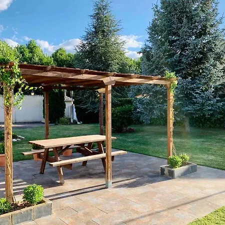 Chalet Con Piscina Privada • La Casita Del Tera * Micereces de Tera