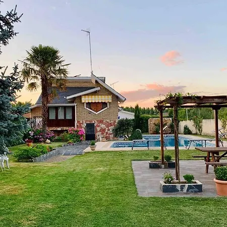 Chalet Con Piscina Privada • La Casita Del Tera Villa *